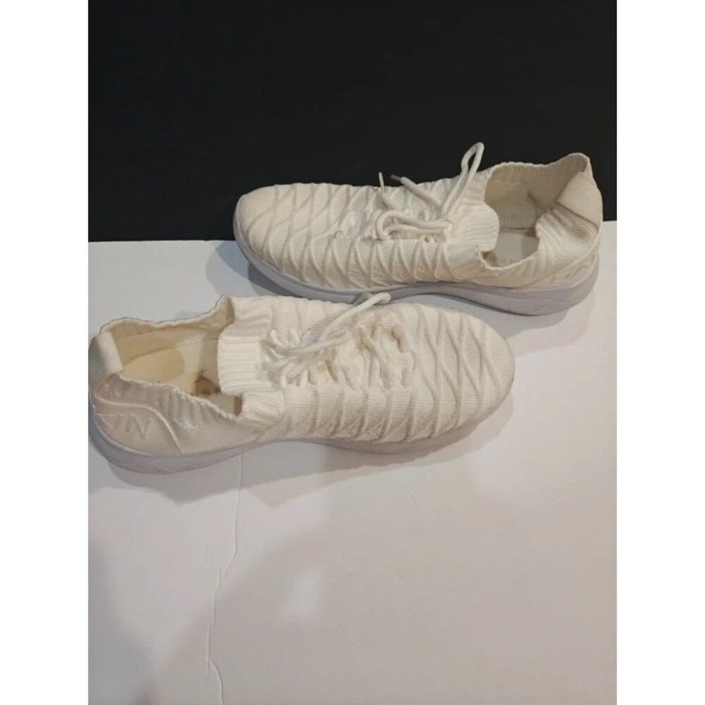 Danskin white knit slip-on sneakers - Size 8